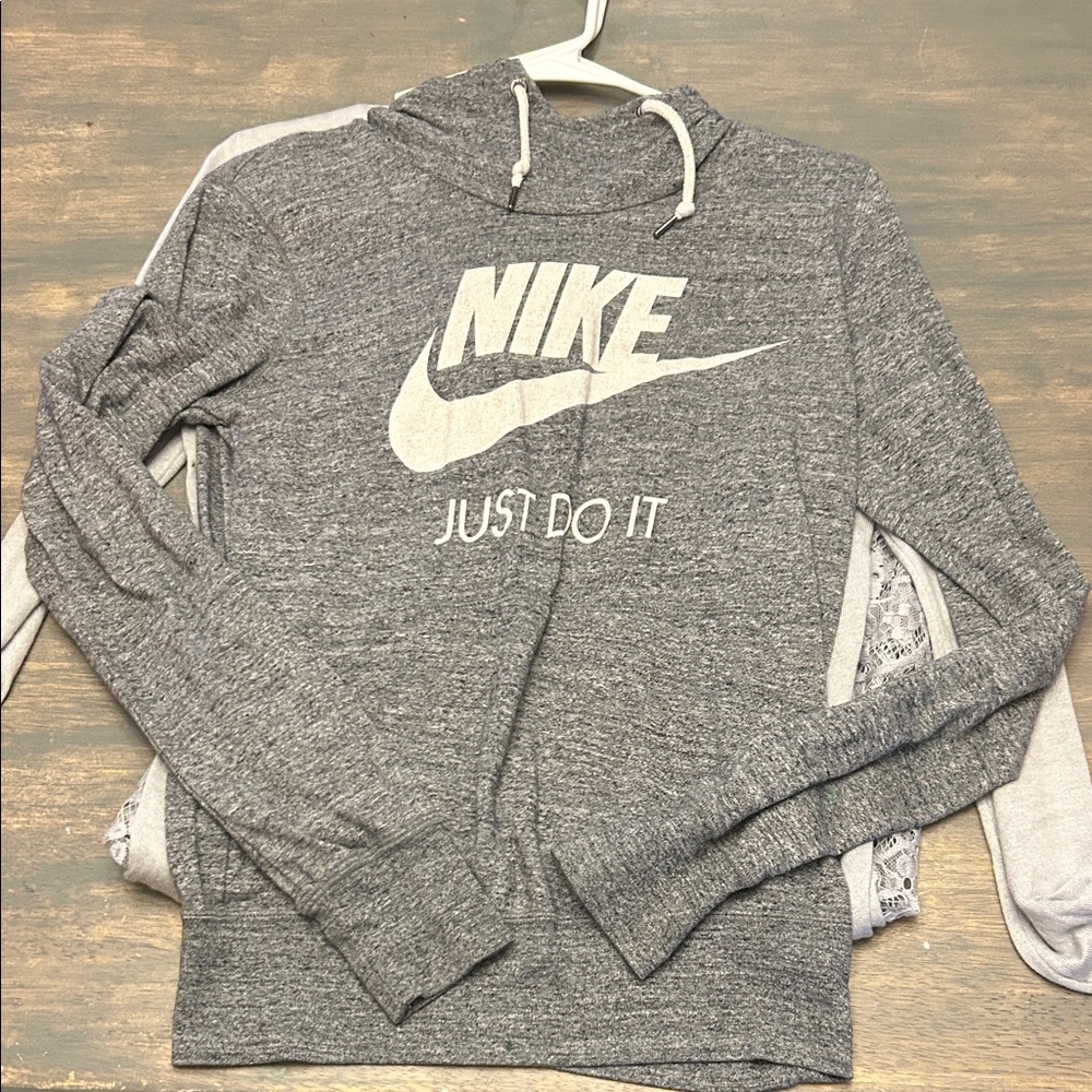 Nike Heather Gray Pullover Hoodie